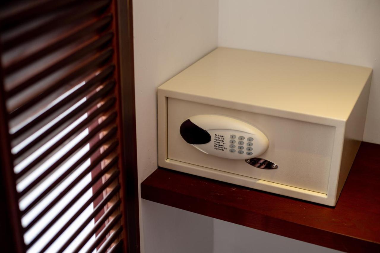 La Chronique Hotel Phnom Penh Zewnętrze zdjęcie